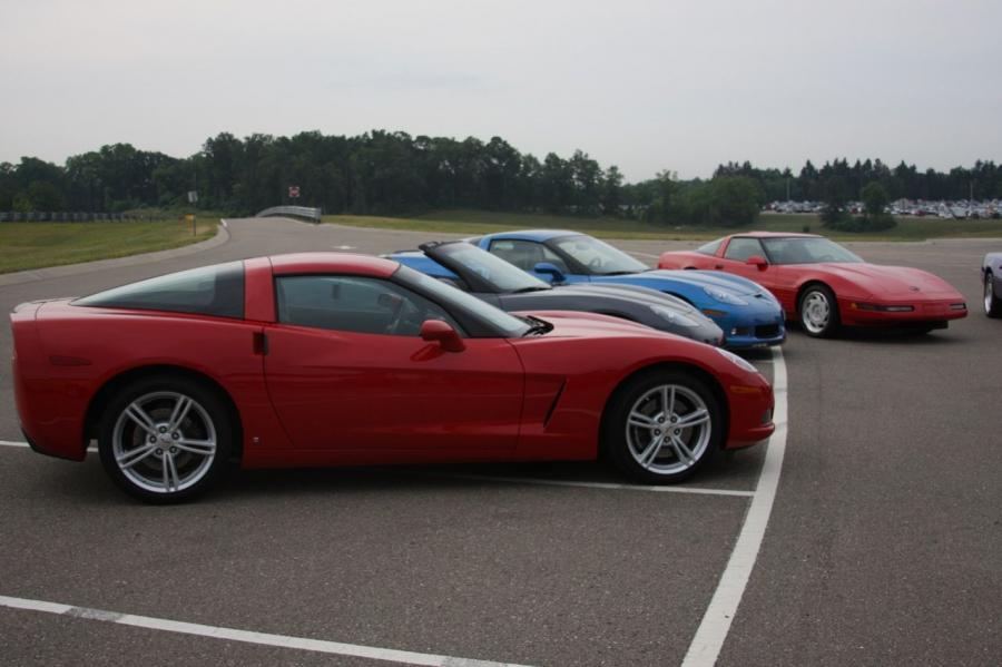  Chevrolet Covette ZR1 on Track 2009 года  (фото 4 из 65)